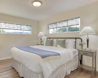 Hummingbird Haven by AvantStay - Santa Barbara - Bedroom