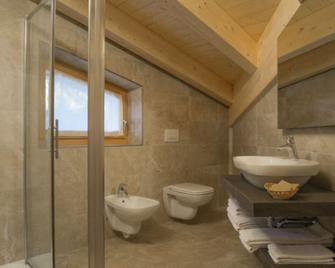 Hotel Garni Caminetto - מדונה די קמפייו - חדר רחצה