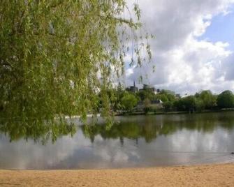 Quiet house for holidays - Villiers-au-Bouin - Vista del exterior