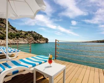 Altinorfoz Hotel - Silifke - Balcón