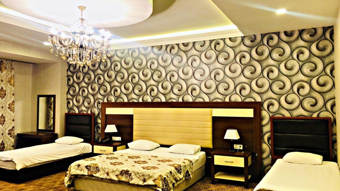 Premier Expo Hotel