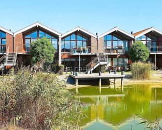 Spacious Apartment in Bogense Denmark With Barbecue - Bogense - Building