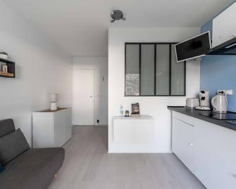 Studio avec loggia - à 200m de la plage - Parking - Courseulles-sur-Mer - Küche