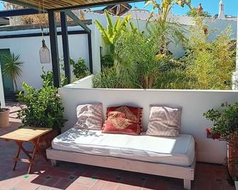 Calcada Guesthouse - Tavira - Balcony