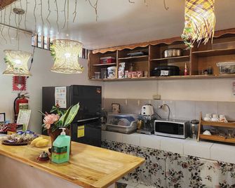 Balai Vivencio Hostel - פוארטו פרינססה סיטי - מטבח