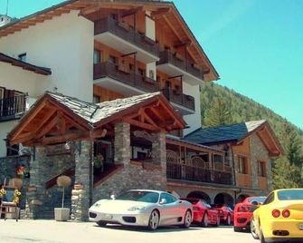 Hotel Beau Sejour - Etroubles - Edificio