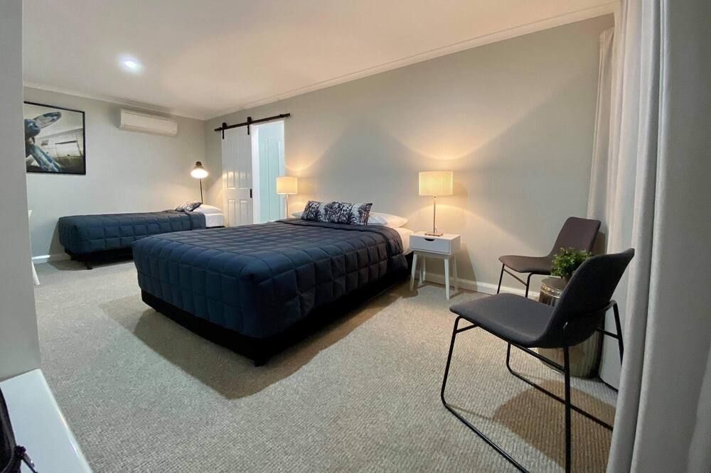 Estelle Kramer Motor Inn - Armidale - Bedroom