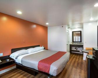 Motel 6 Monterey Park. Ca - מונטריי פארק - חדר שינה