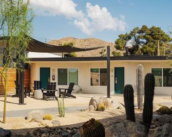 Field Station Joshua Tree - Yucca Valley - Binnenhof