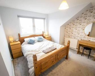 Tranquil 2Bed/2Bath Duplex Falkirk - Falkirk - Bedroom