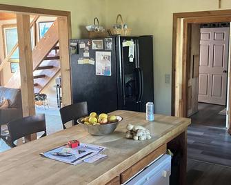 Grenada Lake Just 2 Miles Oxford / Starkeville within 1 hour drive - Grenada - Eetruimte