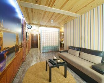 PaulMarie Apartments in Bobruisk - Babruysk - Living room