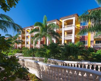 Infinity Bay Spa & Beach Resort - Coxen Hole