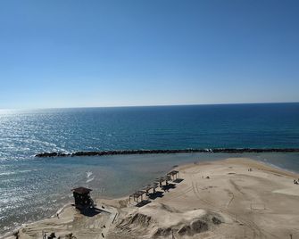 Almog Tower - Haifa - Playa