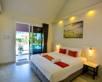 Phuket Airport Hotel - Sakhu