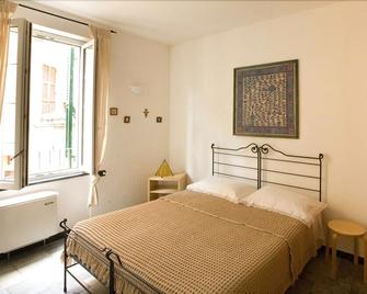 Affittacamere Da Cesare - Monterosso al Mare - Schlafzimmer