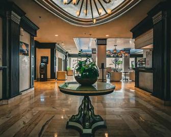 Oceanfront Condo, Upscale Resort Amenities - 勞德代爾堡 - 大廳