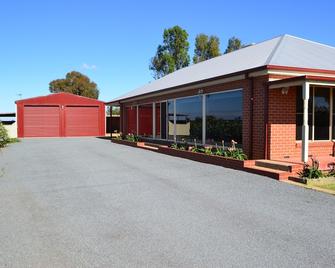 Hogans Bliss @ Yarrawonga - Yarrawonga - Building
