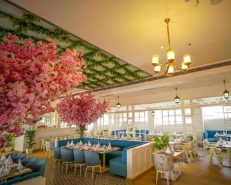 Hotel Krinoscco - Faizābād - Restaurante