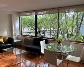 II Orly Suites Pedro de Valdivia 0200 - Santiago - Dining room