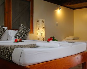 The Beachouse - Namatakula