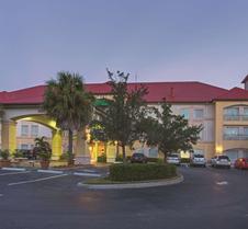 La Quinta Inn & Suites by Wyndham Fort Myers Airport