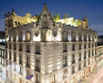 Hampton Inn & Suites Mexico City - Centro Historico - Mexico City - Building