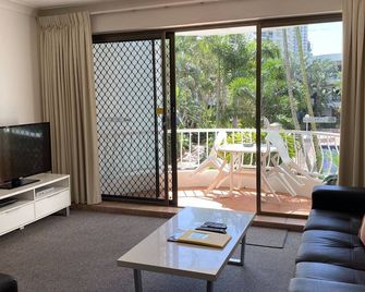 St Tropez Resort - סרפרז פרדייז - סלון