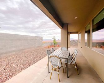 Lake Powell, Antelope Canyon, Horseshoe Bend Stunning Gem - Page - Balcony