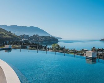 Iberostar Waves Slavija - Budva - Piscine