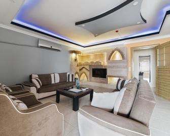 CIty Life Otel - Іскендерун - Вітальня
