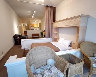 Royal Harbour Resort - The Blue Mountains - Bedroom