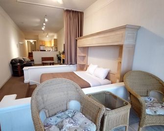 Royal Harbour Resort - The Blue Mountains - Bedroom