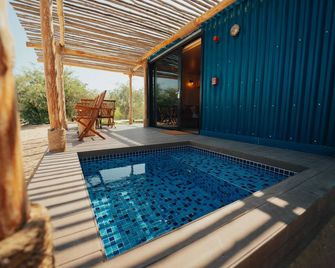 Bab Al Nojoum Al Mugheirah - Al Marfa - Piscina