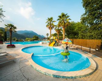 Weekend Glamping Resort - San Felice del Benaco - Piscina