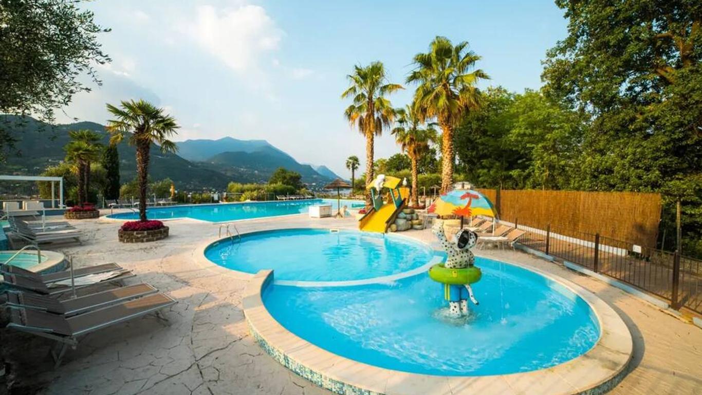 Weekend Glamping Resort