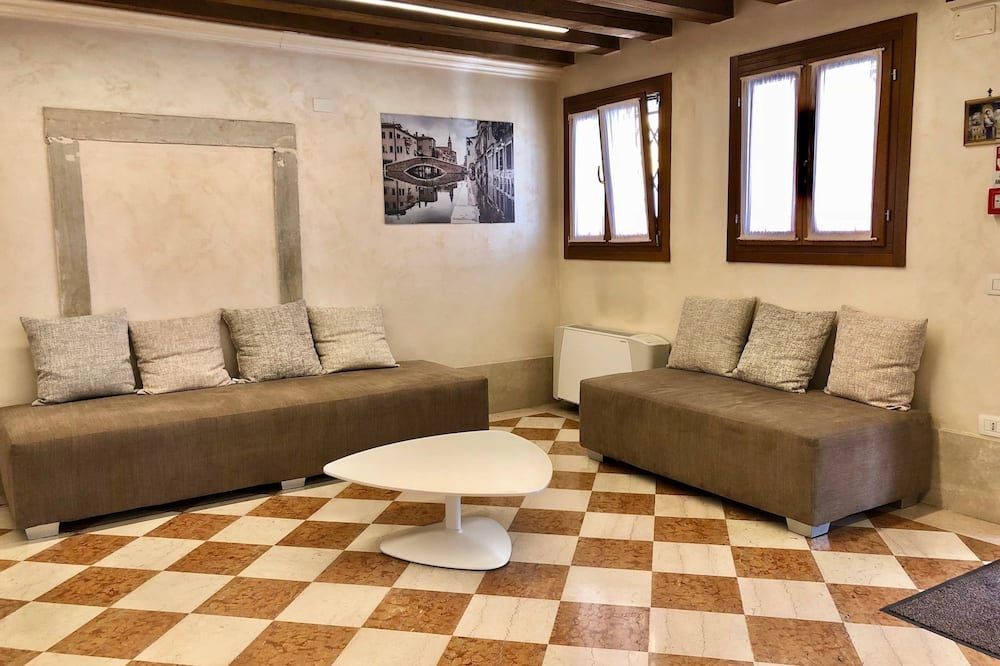 دوموس كلوجاي