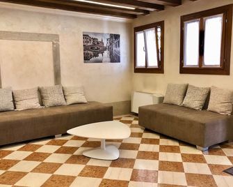 Domus Clugiae - Chioggia - Sala de estar