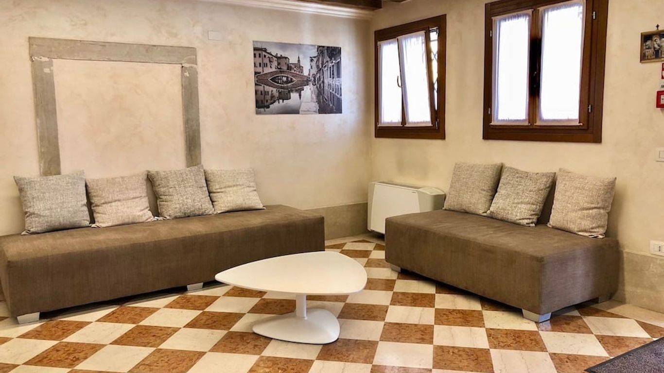 دوموس كلوجاي