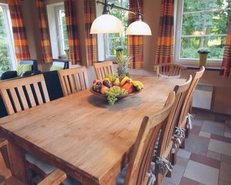 Luxury detached villa with sauna and wood-burning stove and unobstructed view over farmlands - Božanov - Sala pranzo