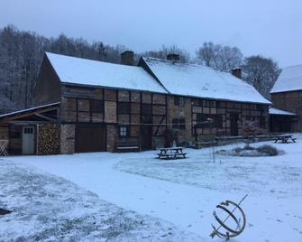 B&B Ferme de Leuze - Somme-Leuze - Edificio
