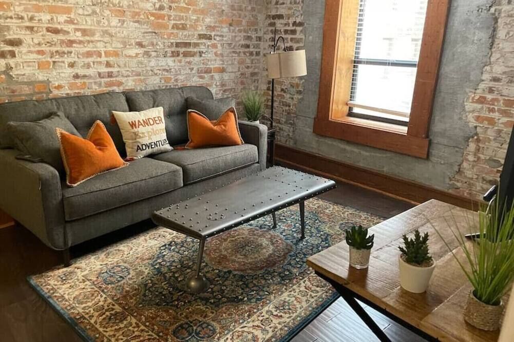 Heart Of Downtown 1 Br/1 Ba - Hidden Gem - נורפולק - סלון