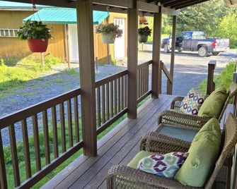 Alaska View Lodge - Seward - Balkon
