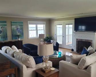 High Water Guest Housebr - Cambridge - Living room