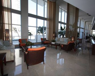 City & Ocean Views. 2 bedrooms 3 bathrooms. Oceanfront Bldg. Sunny Isles Bch, FL - Sunny Isles Beach - Lobby