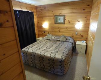 Cedarwood Lakeside Motel & Conference Venue - Rotorua - Bedroom
