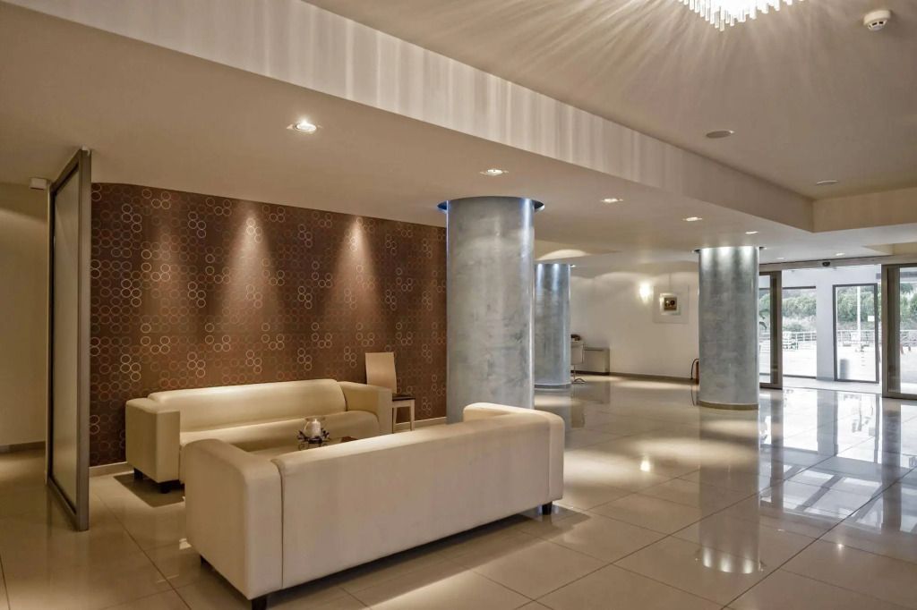 Lagomandra Beach Hotel