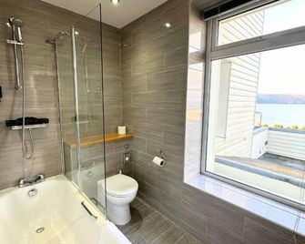 Cliff Hotel and Spa - Cardigan - Ванна кімната