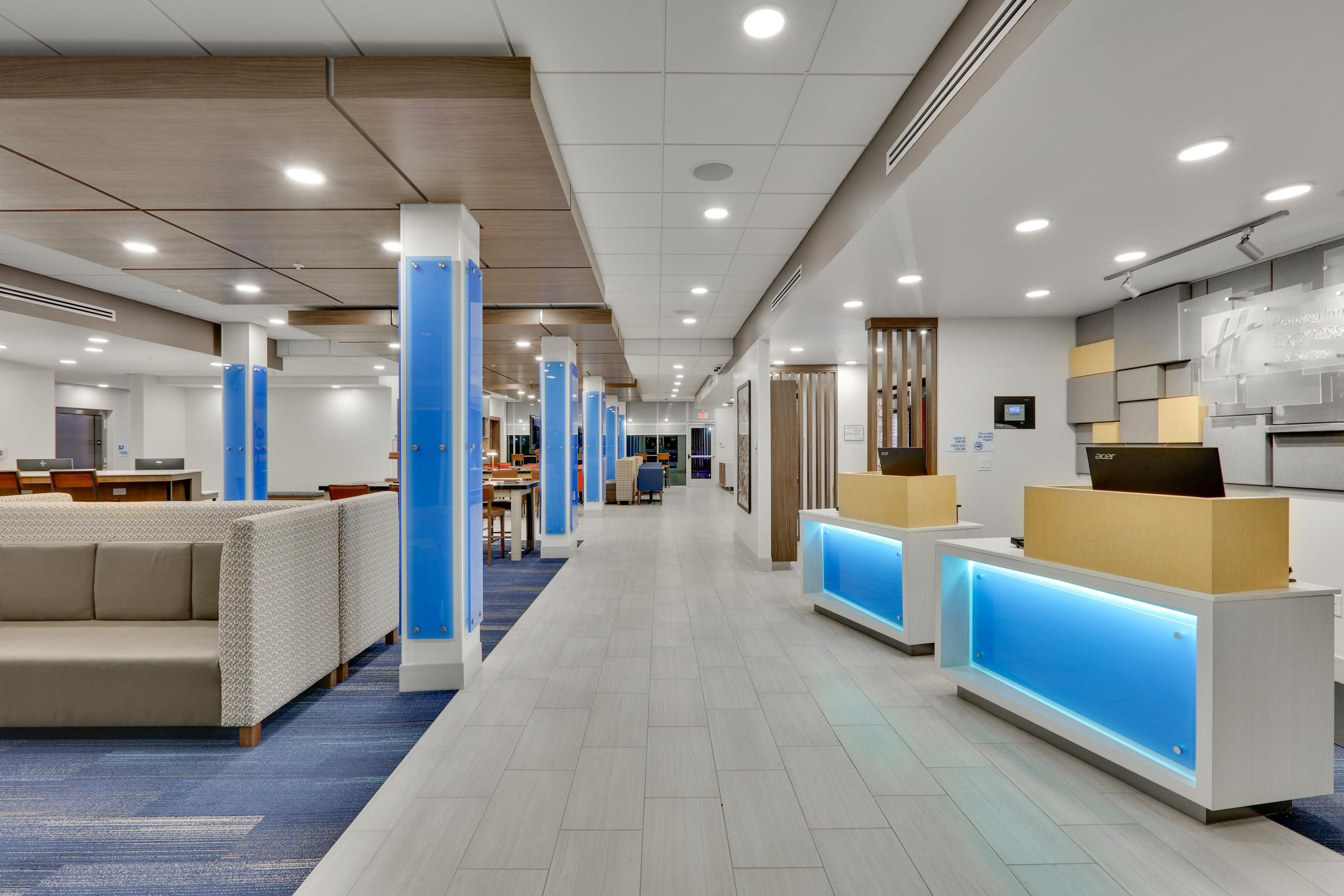 Holiday Inn Express & Suites Plano East - Richardson By IHG thumbnail 3