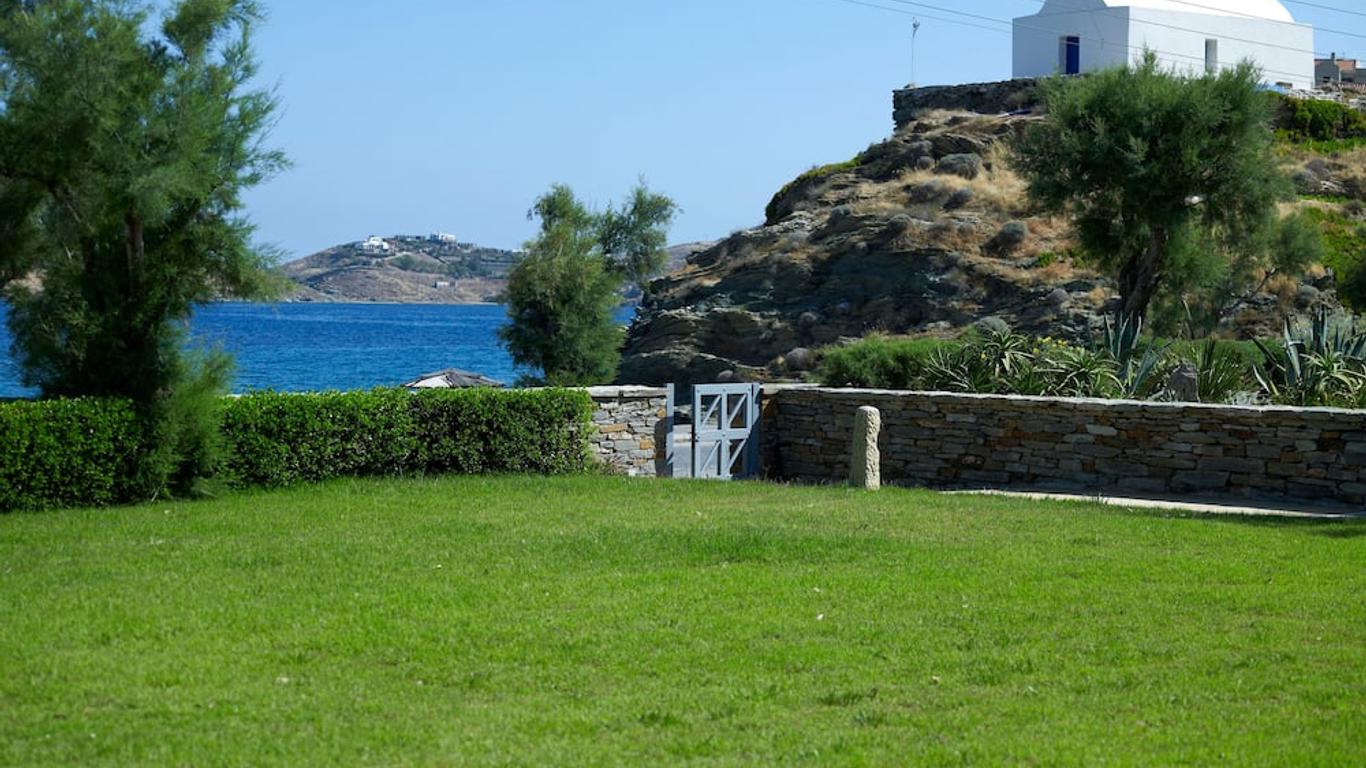 Porto Kea Suites